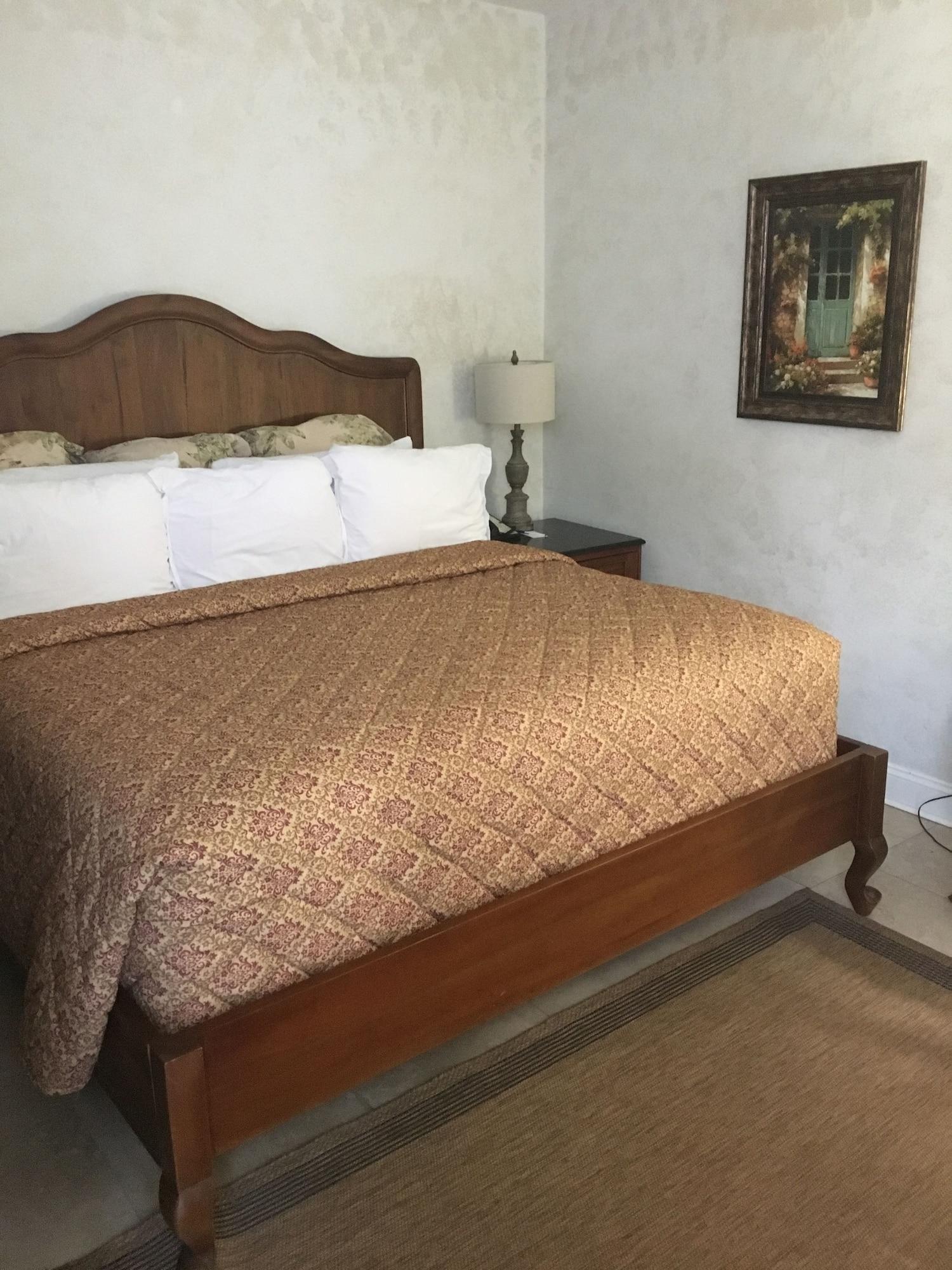 Chateau Hotel New Orleans Bagian luar foto