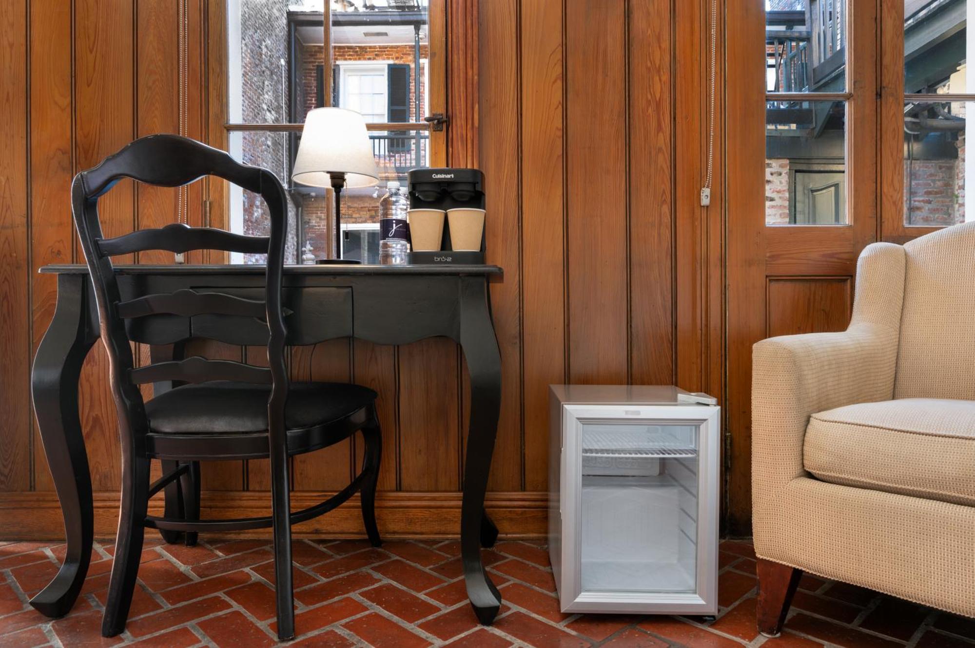 Chateau Hotel New Orleans Bagian luar foto