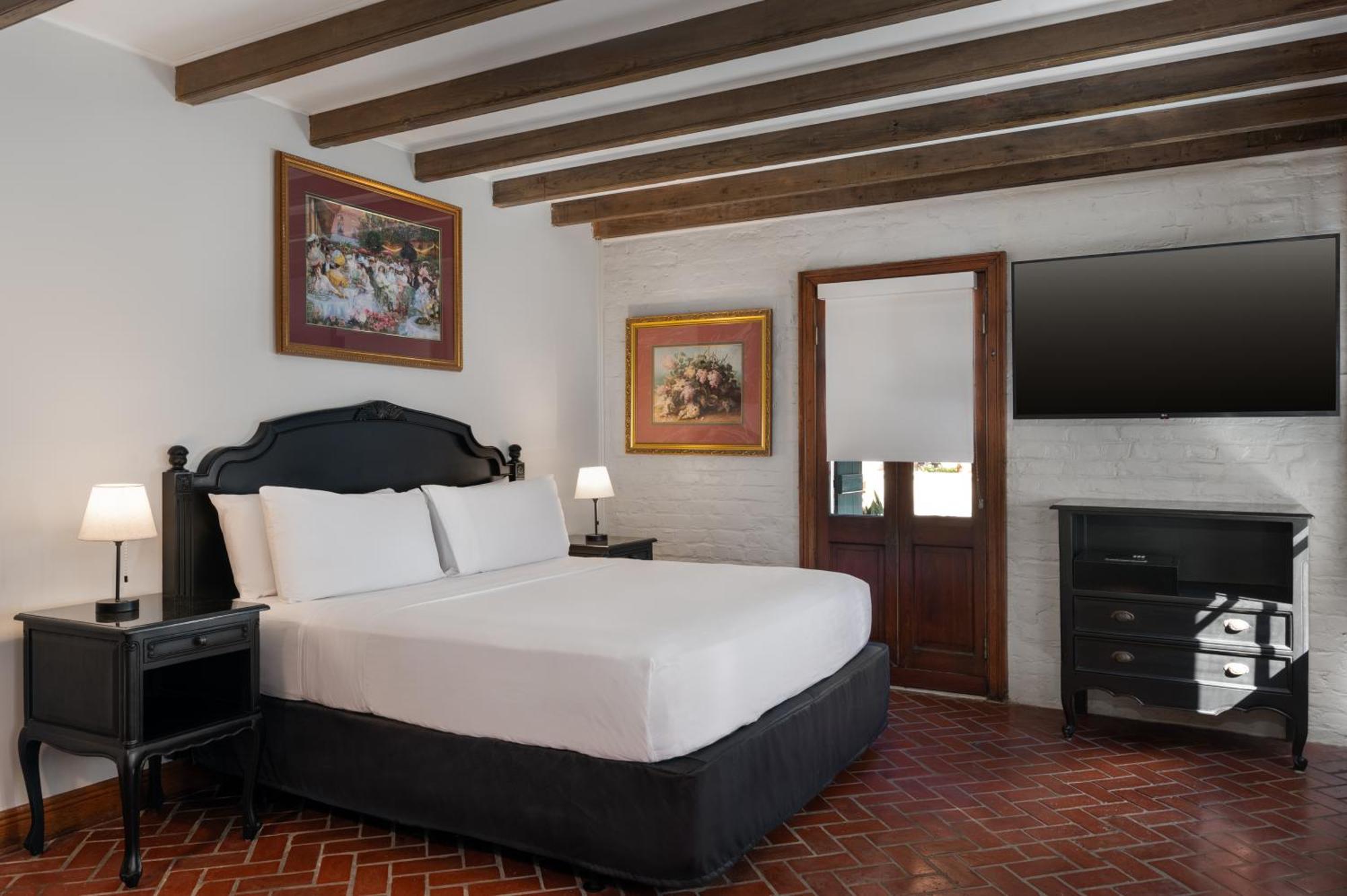 Chateau Hotel New Orleans Bagian luar foto