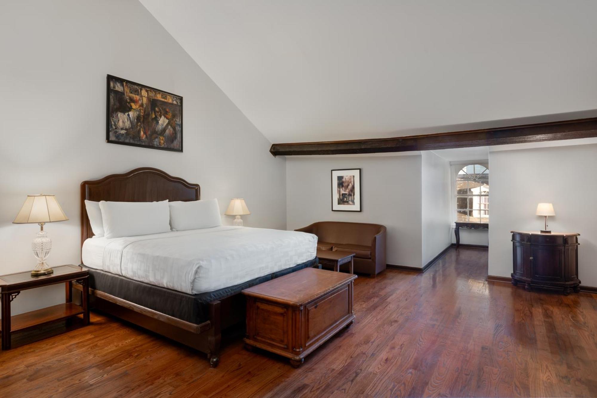Chateau Hotel New Orleans Bagian luar foto